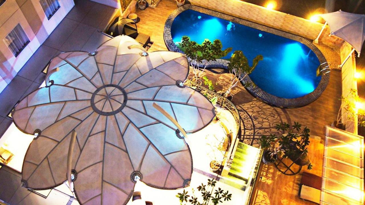 Sapphire Sky Hotel & Conference Serpong Dış mekan fotoğraf