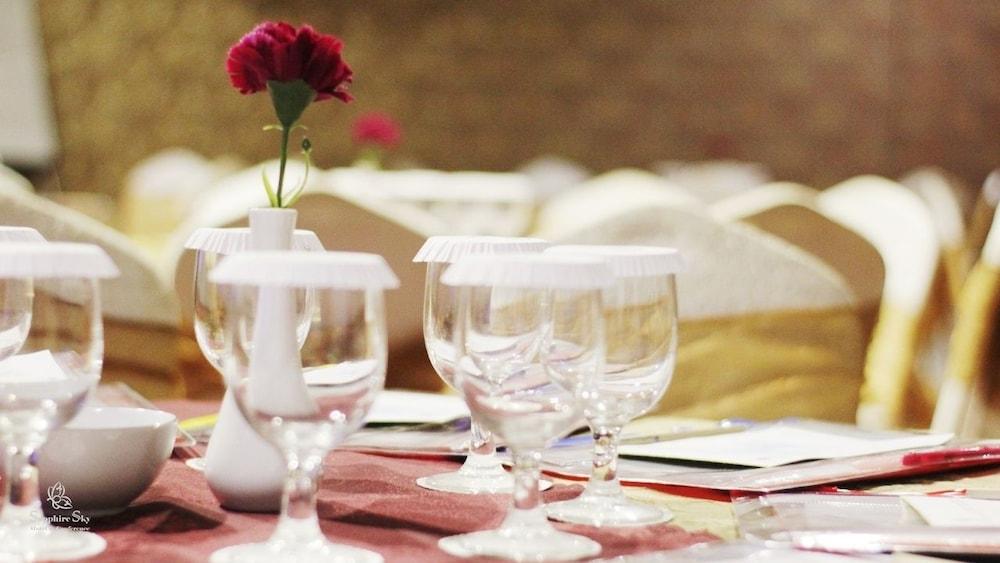 Sapphire Sky Hotel & Conference Serpong Dış mekan fotoğraf