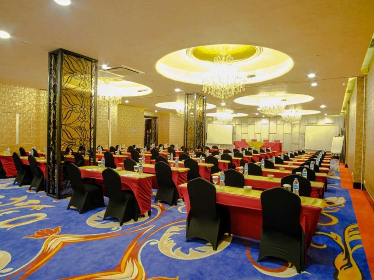 Sapphire Sky Hotel & Conference Serpong Dış mekan fotoğraf