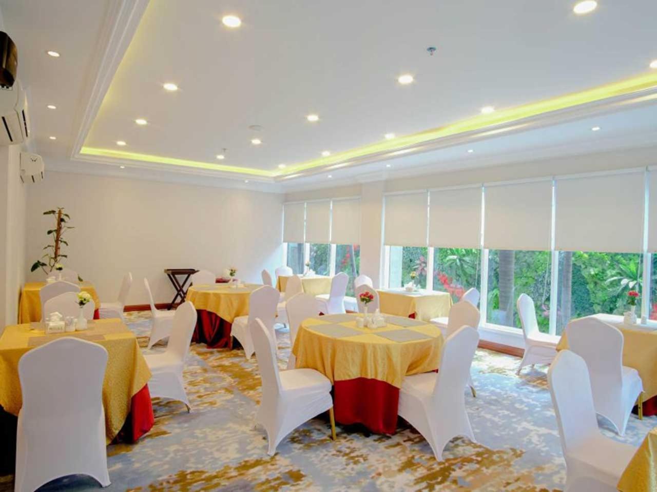 Sapphire Sky Hotel & Conference Serpong Dış mekan fotoğraf