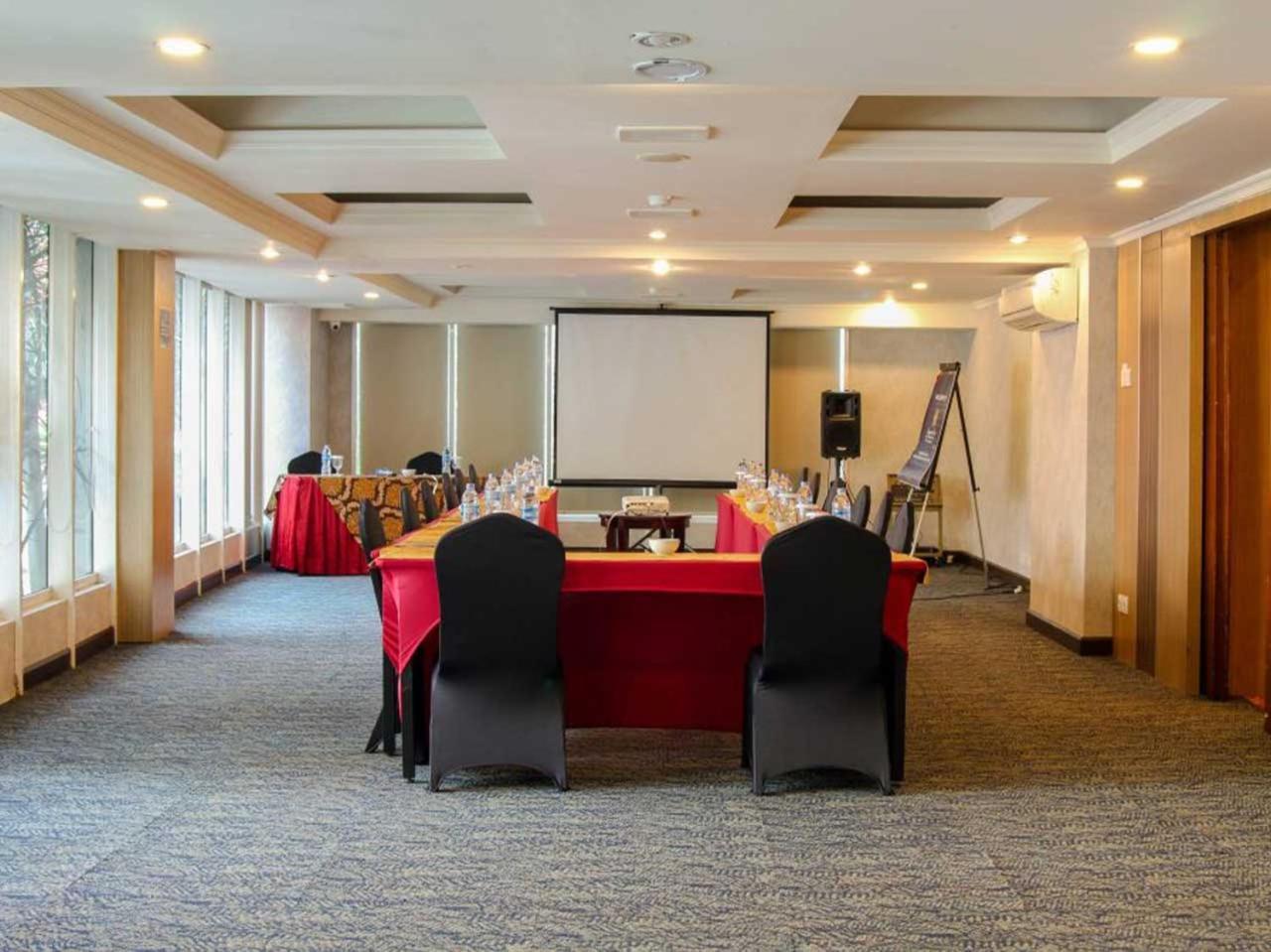 Sapphire Sky Hotel & Conference Serpong Dış mekan fotoğraf