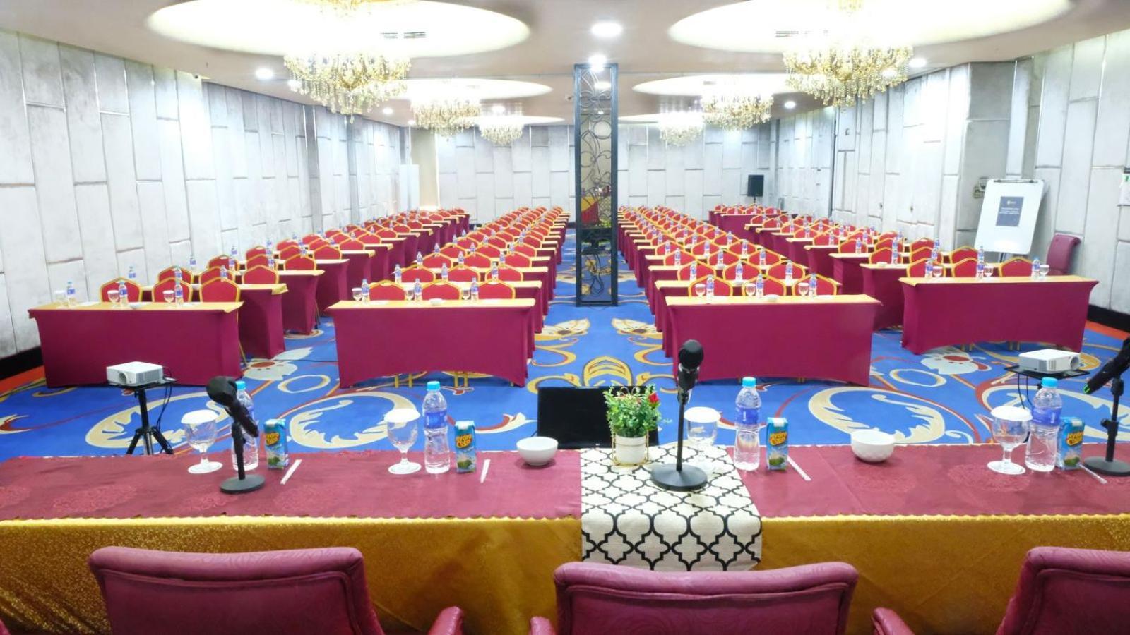 Sapphire Sky Hotel & Conference Serpong Dış mekan fotoğraf