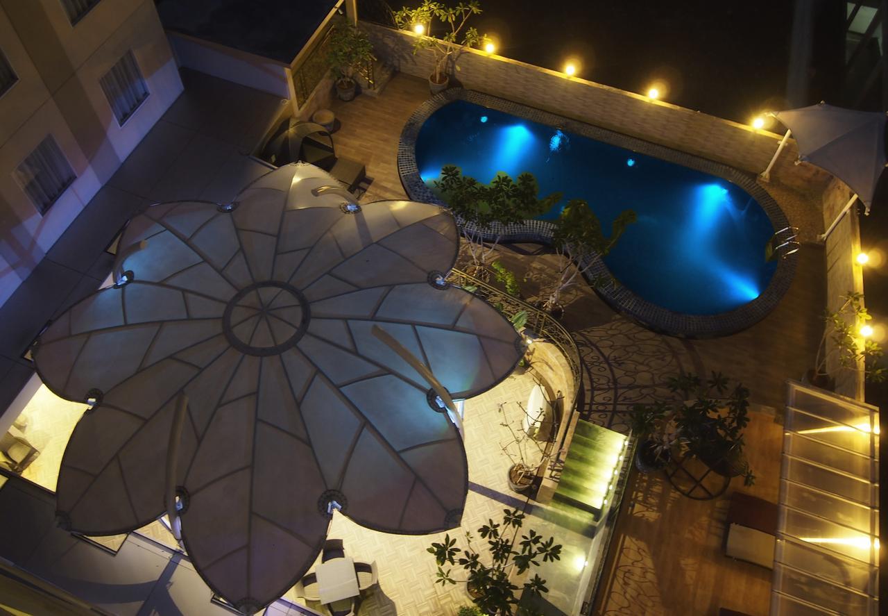 Sapphire Sky Hotel & Conference Serpong Dış mekan fotoğraf